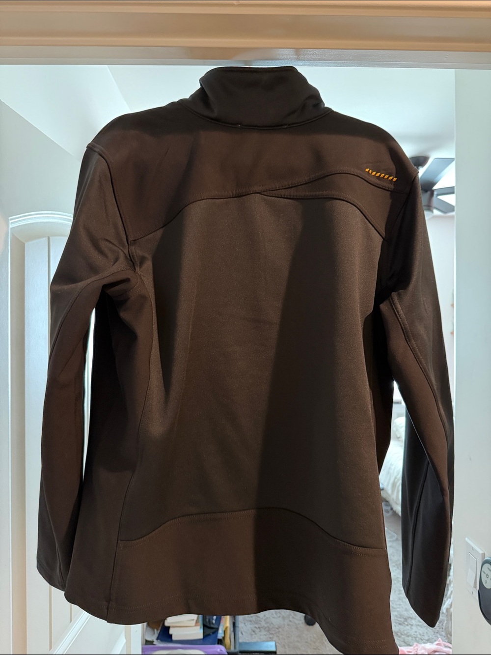 Ariat Men’s Black Lightweight Softshell Jacket - Picture 3 of 4